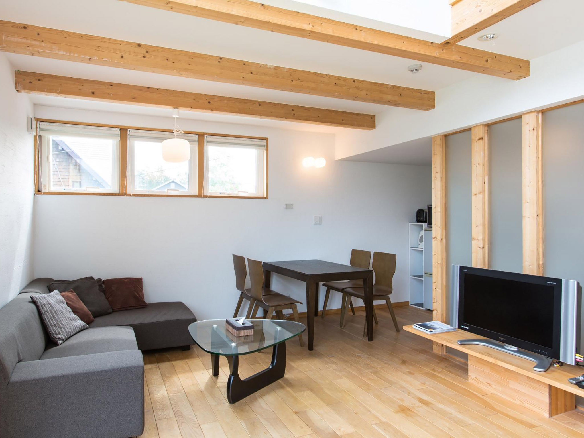 Sekka Ni 2 - Living and dining area